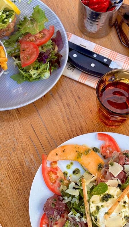 Restaurant Terre et mer traditionnel - La Ferme - Restaurant Marseille bouillabaisse - Restaurant Marseille Vieux-Port