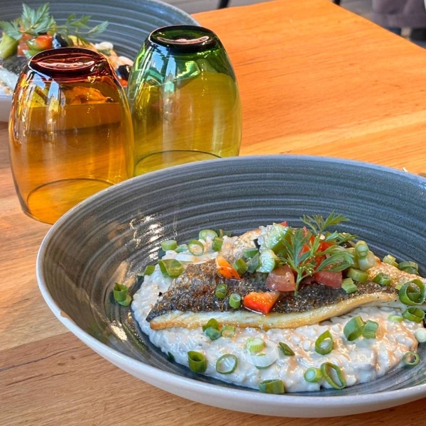 Restaurant Terre et mer traditionnel - La Ferme - Restaurant Marseille bouillabaisse - top restaurant Marseille