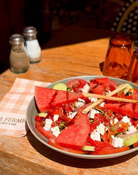 Restaurant Terre et mer traditionnel - La Ferme - Restaurant Marseille bouillabaisse - Restaurant sympa Marseille