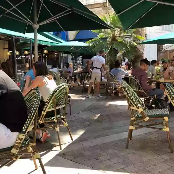 Rôtisserie traditionnelle - La Ferme - Restaurant Marseille Vieux-Port - Restaurant terrasse Marseille